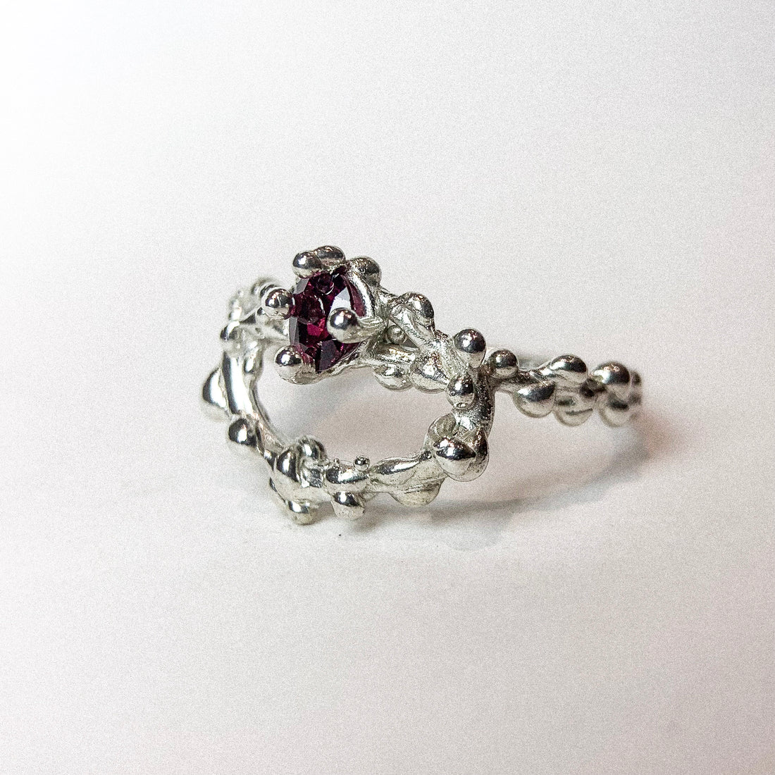 GARNET RANDOM BALL SILVER RING