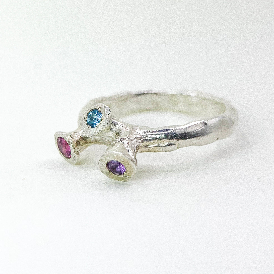 TRINITY ORBIT SILVER RING