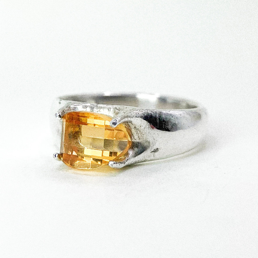 CITRINE FOUR CLAW RING SILVER