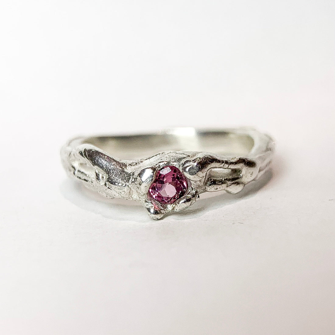 GARNET SILVER RING