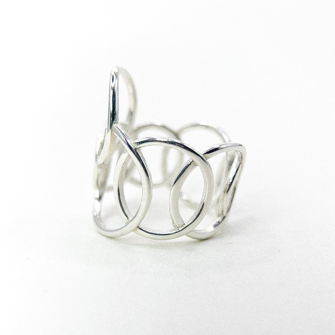 MULTI CIRCLE INTERWINE SILVER RING