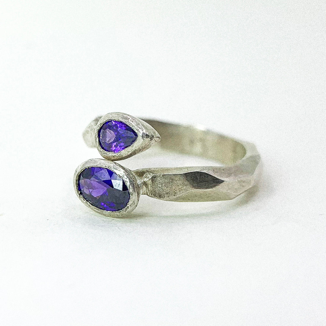 DUAL AMETHYST OPEN SILVER RING