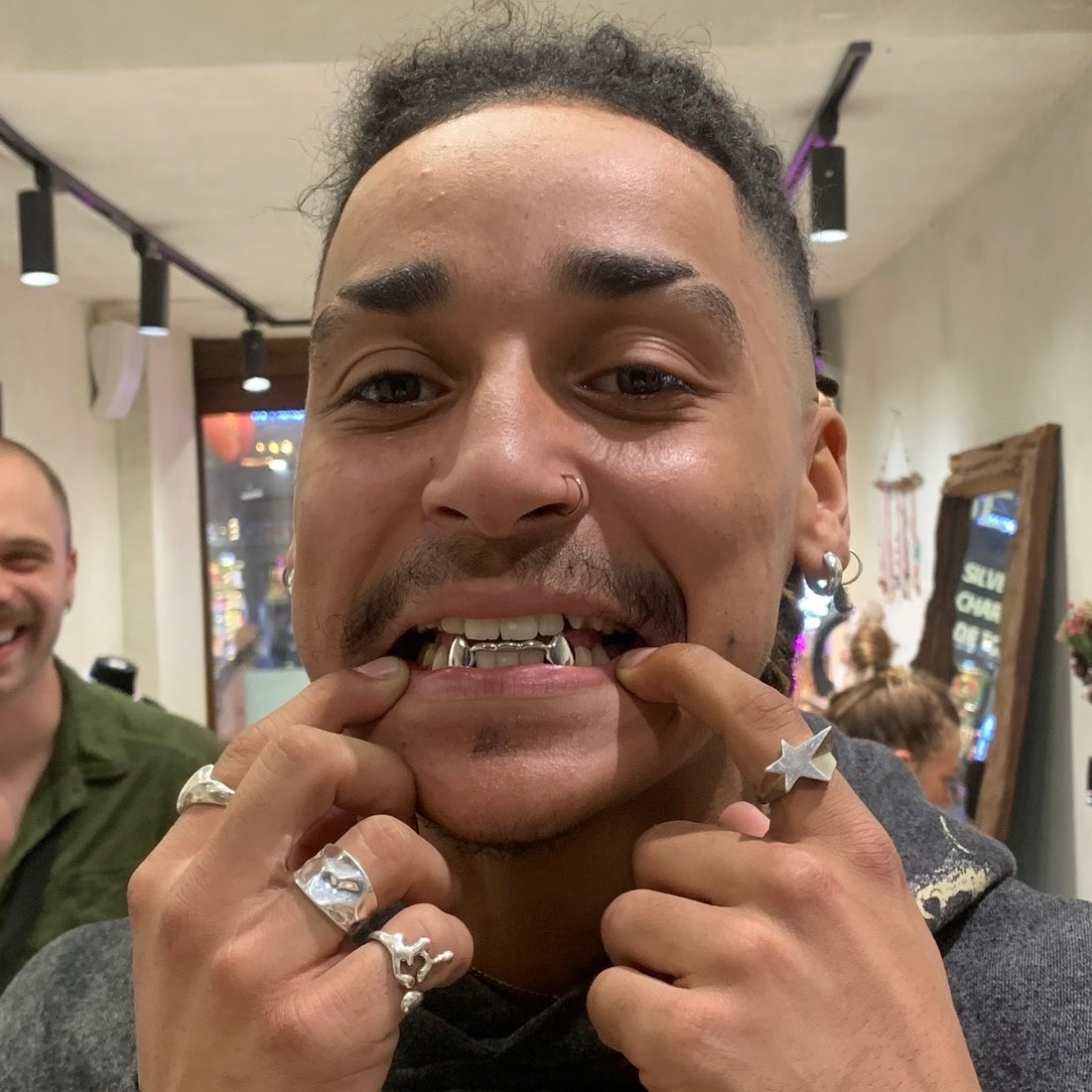 LOWKEY SILVER GRILLZ