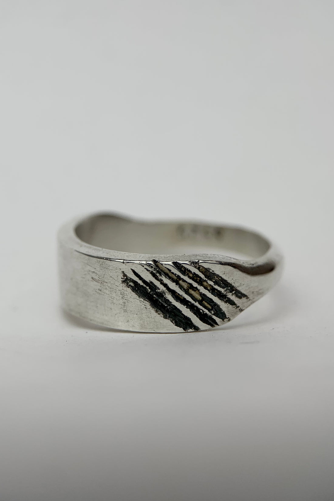 SILVER CLAW MARK BAND RING
