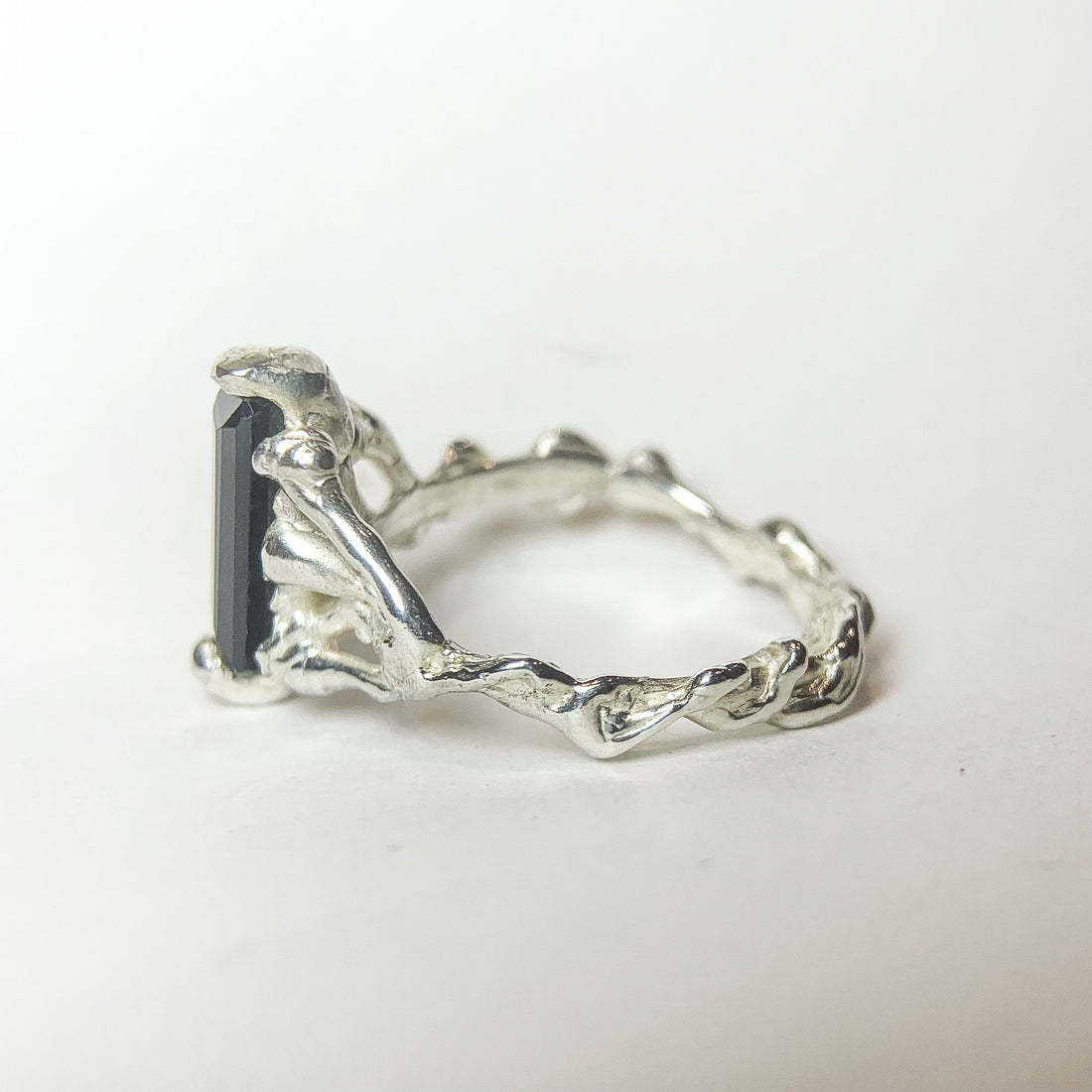 ONYX SILVER RING